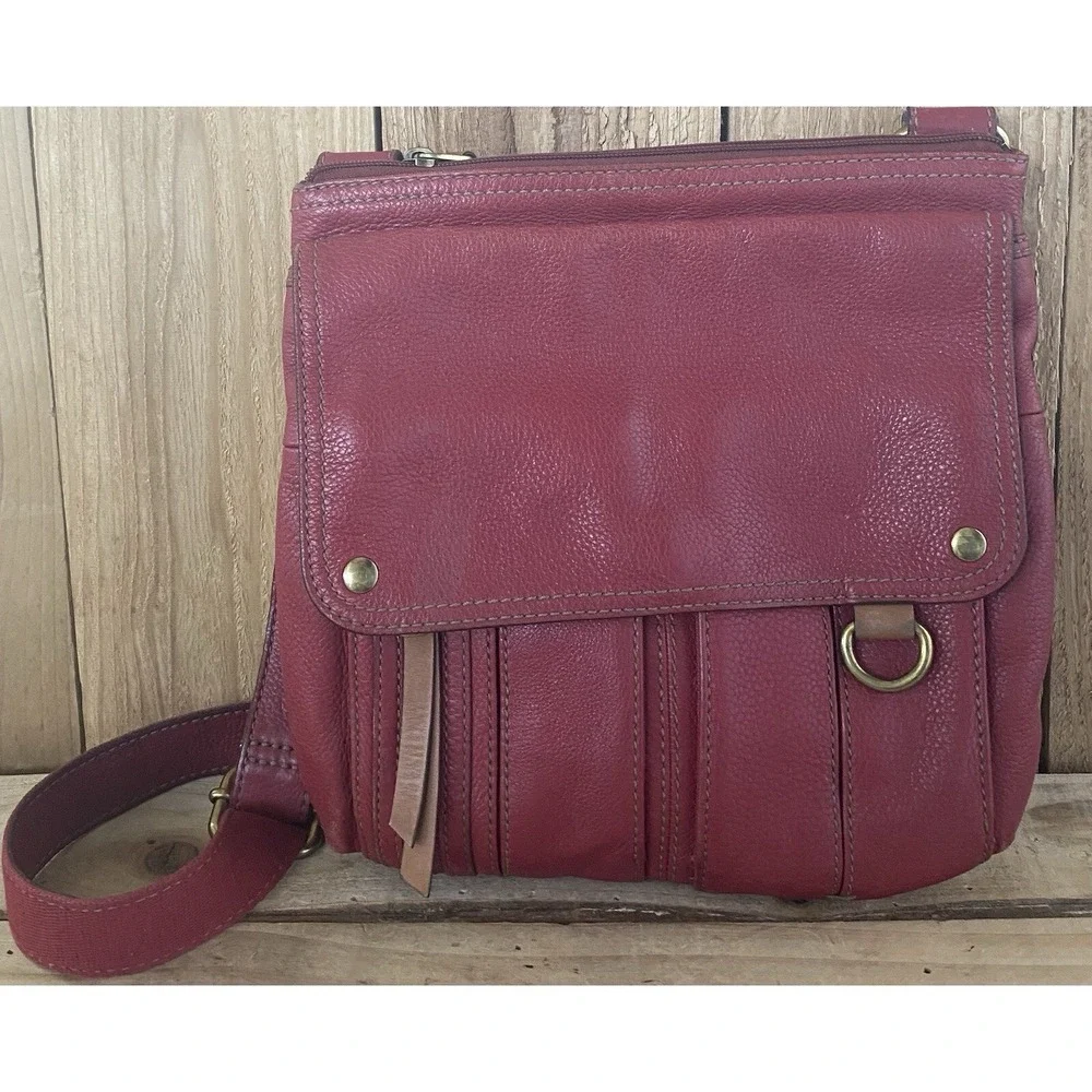 Fossil Red Leather Crossbody‎ Purse Old Money